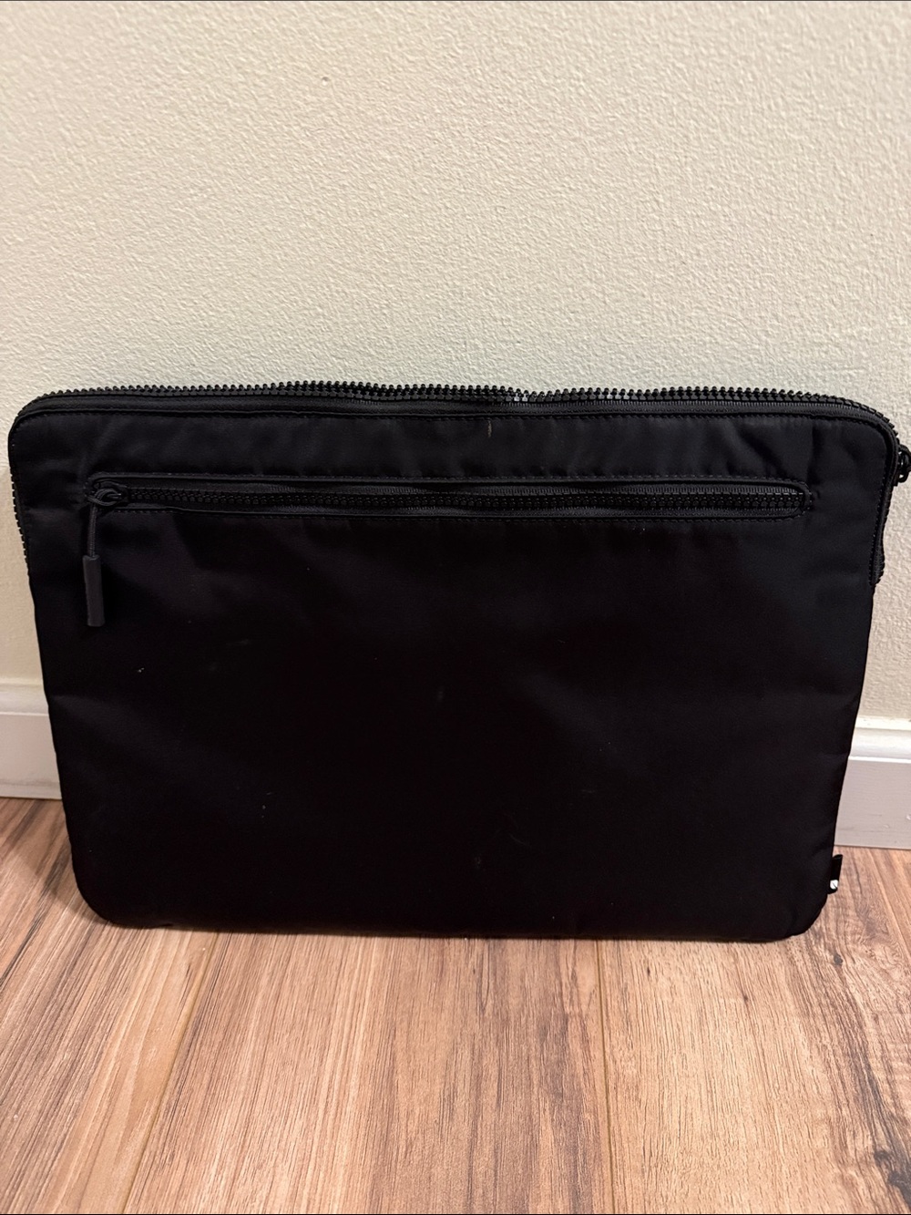 Incase Black Nylon Laptop Sleeve with Front Zip Pocket